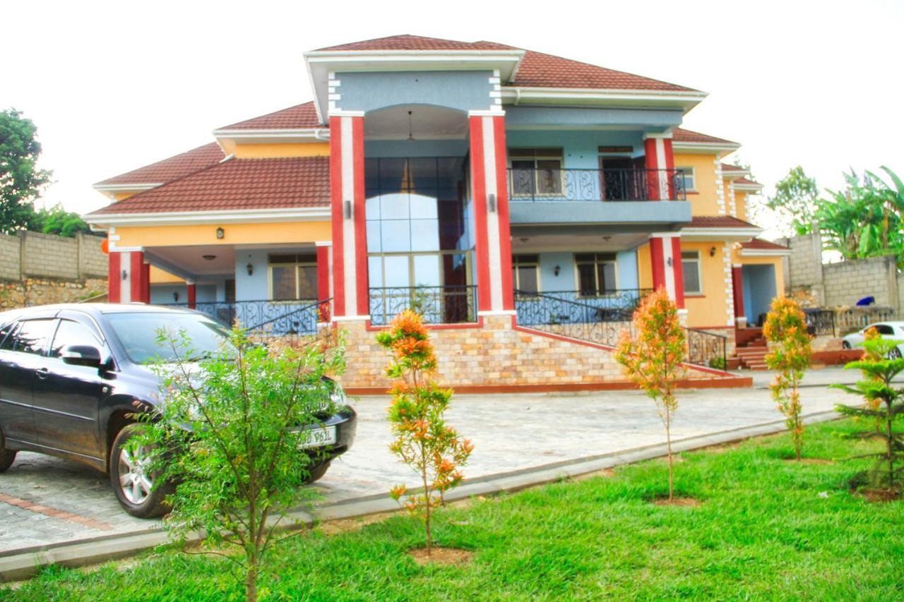 Fort Heights Homestay Fort Portal Экстерьер фото